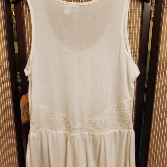 Junior's Peplum Tank - Picture 5 of 5